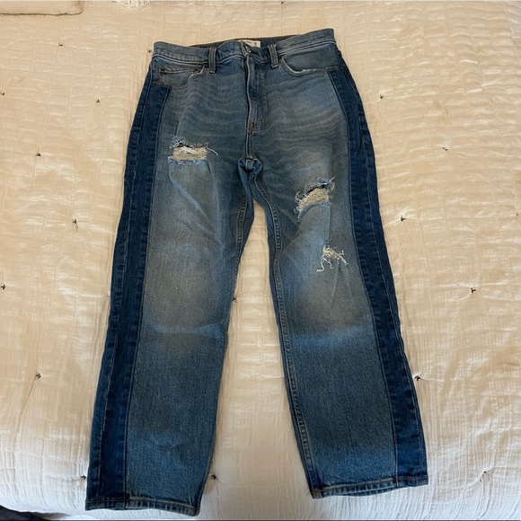 Abercrombie & Fitch Denim - Abercrombie Curve Love High Rise Mom Jeans
